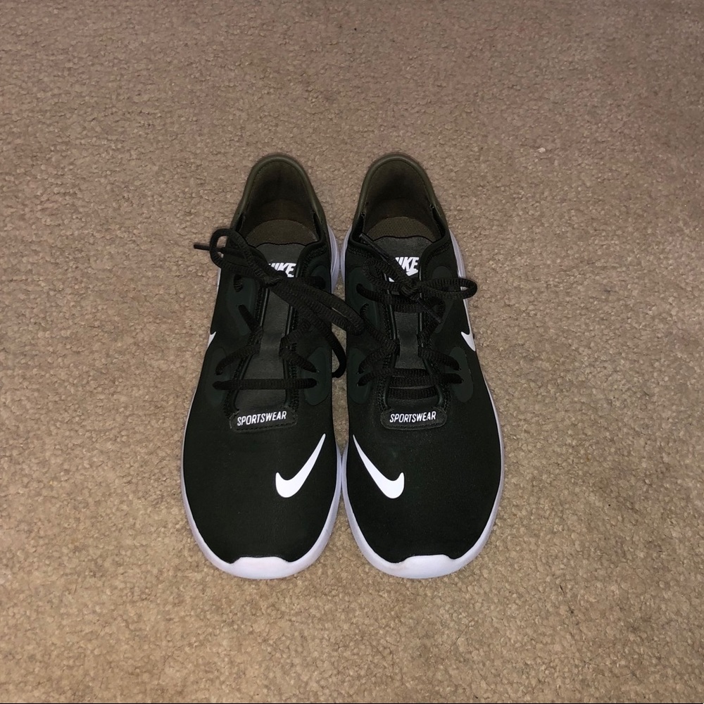 Nike dark green shoes
